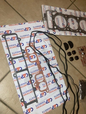 Juego de juntas - Toyota 4Runner, Celica, Pickup 2.4L 22RE (1984-1989) (leer Descargo de responsabilidad) Foto 1 de 4