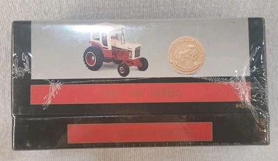 RARO 1/64 Tractor Internacional 5 Millones 1066 con Moneda de Coleccionista Sellado De Colección Foto 1 de 4