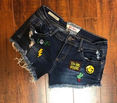 Pantalones cortos de mezclilla Love Peach bordado parche festival verano fábrica destruido 5 Foto 1 de 4