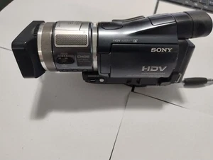 Sony video camera camcorder HDR-HC1E - Picture 1 of 5