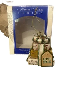 Sierra Ornament “Love Jesus” W/box - Picture 1 of 5