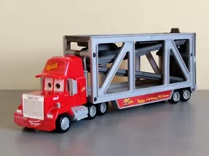 Camión MACK Tobogán - 33cm Disney Cars Ami Flash McQueen TBE - Imagen 1 de 10