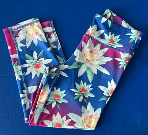Gap Kids Girls 12 Gapfit Cropped Leggings Blue Water Lily Print WORN ONCE - Picture 1 of 5