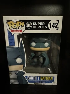 Funko Pop! Heroes - Earth 1 Batman #142 - DC Super Heroes - Picture 1 of 8