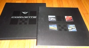Catalogo brochure vendita Chevrolet Corvette Deluxe originale 2002 con busta Z06 - Foto 1 di 1