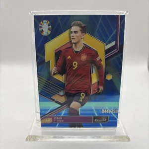 Gavi – 2023 Finest Road to UEFA Euro '24 Blue Aqua Vaporwave Refractors #77 /250 - Picture 1 of 5