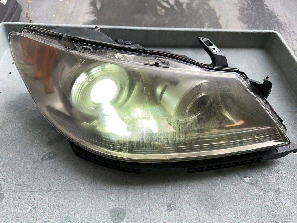 2005-2008 Acura RL Headlight Assembly HID Xenon right passenger side genuine Oem - Image 1 of 4