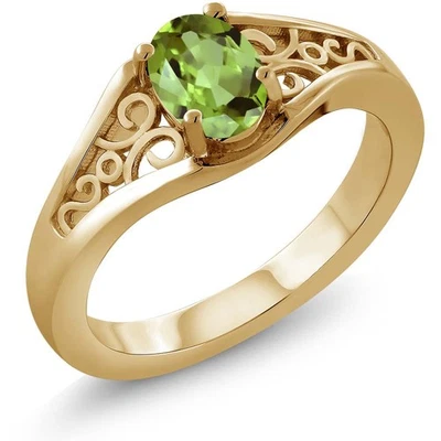 Anillo de plata enchapado en oro amarillo de 18 quilates con peridoto verde ovalado de 0,50 quilates Foto 1 de 3