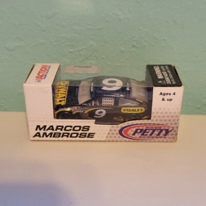 Marcos Ambrose #9 DeWalt Children's Miracle Network 2013 Ford Fusion 1:64 NASCAR - Picture 1 of 24