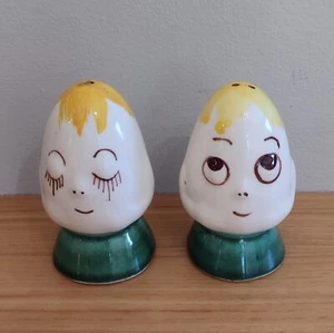 Vintage 1950s Anthropomorphic Ceramic Egg Face Salt And Pepper Shakers - Picture 1 of 7