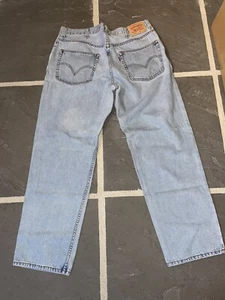 Levi's Men's 550 Relaxed Fit Light Wash Denim Jeans Size 38x32 - Picture 1 of 6