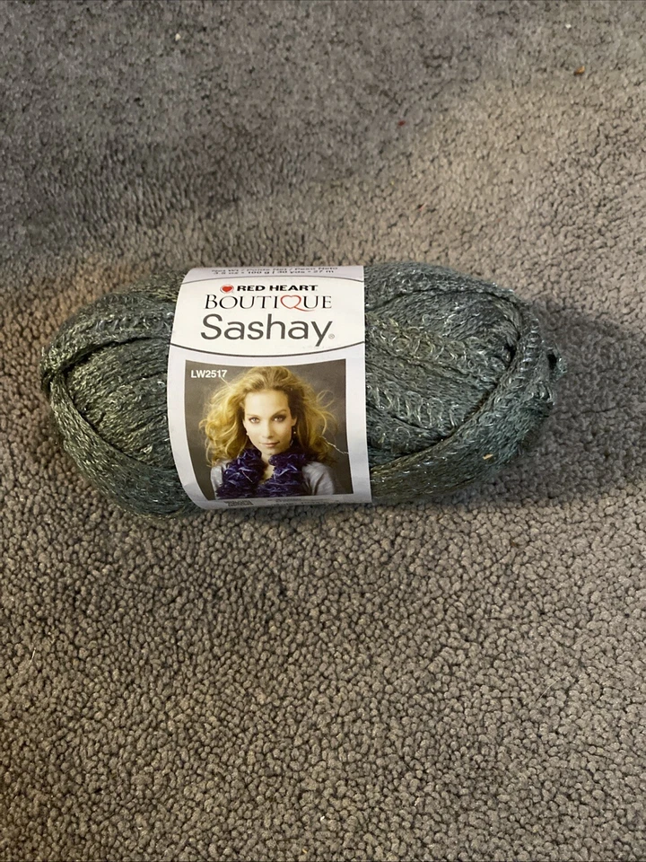 NOVO Red Heart Boutique SASHAY METALLIC~Fio de Fita~ LOTE CINZA 206-C 3,5 oz - Imagem 1 de 1