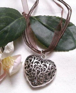 HALSKETTE + HERZ ANHÄNGER SILBER SCHMUCK KETTE ORGANZA BAND groß BRAUN GOLD  - Picture 1 of 16