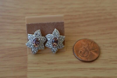 Pendientes estrella de turmalina/circón rubor premium de 1,90 quilates platino sobre plata fina Foto 1 de 4