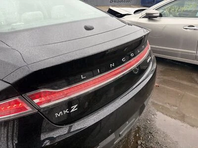Used Tail Light Assembly fits: 2016 Lincoln Mkz lid mounted Grade A - Image 1 of 4