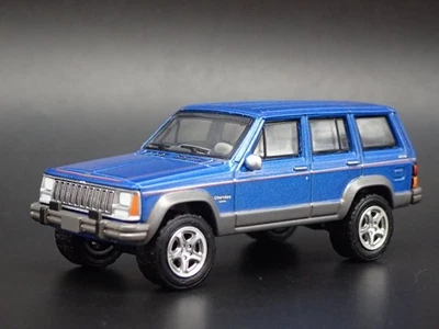 Jeep Cherokee Limited XJ 1984-2001 4 puertas escala 1:64 diorama coche modelo fundido a presión Foto 1 de 4