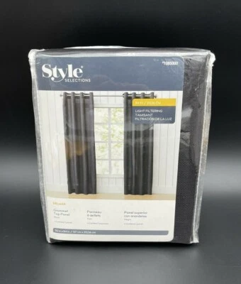 Panel superior con ojal negro Delmar Style Selections 1085000 50 pulgadas x 84 pulgadas Foto 1 de 4