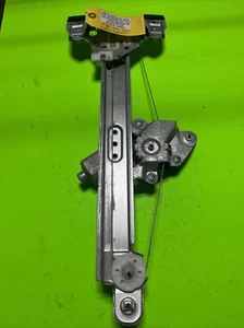 2013-2016 CADILLAC SRX RIGHT REAR DOOR WINDOW REGULATOR W/ MOTOR OEM R112 - Picture 1 of 4