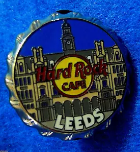 SERIE TAPA BOTELLA LEEDS INGLATERRA *ANTIGUO EDIFICIO DE OFICINAS DE CORREOS* Hard Rock Café PIN LE - Imagen 1 de 1