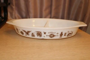 PYREX Americana Eagle Cat Corn 1 1/2 Quart Split Casserole Dish Vintage USA - Picture 1 of 12