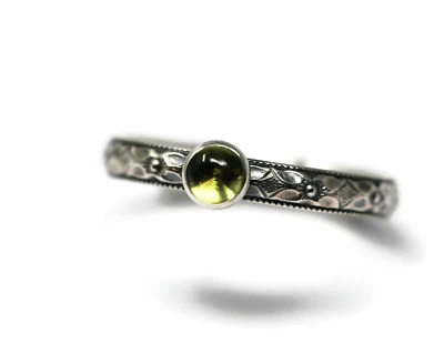 4mm Peridot Ring Symmetrical Flower 925 Sterling Silver - Image 1 of 4