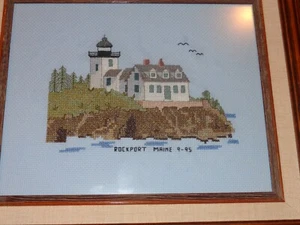 VINTAGE CROCHET LIGHT HOUSE SCENE ROCKPORT MAINE 9 - 95 GLASS COVERED FRAME #602 - Picture 1 of 5