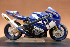 DIE CAST “ YAMAHA R7 J M. DELETANG F. FORET M. WILLIS 2000 " MOTO SCALA 1/24 - Foto 1 di 4