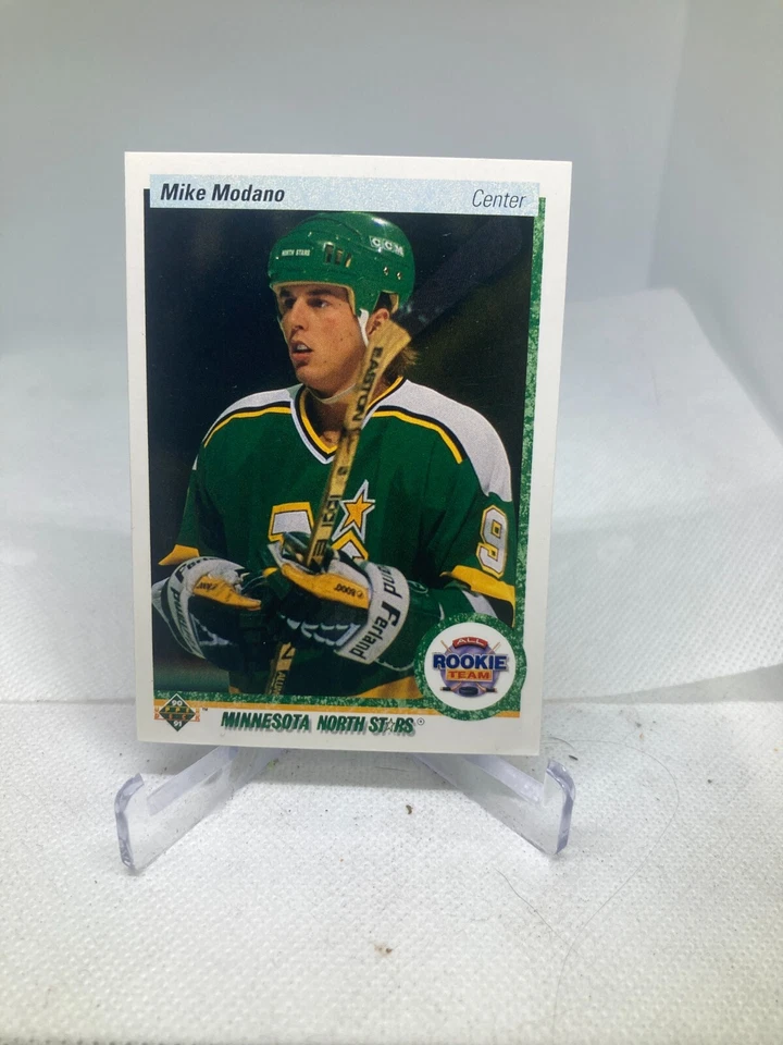 1990 - 91 Upper Deck Hockey ~ Hall of Famers ~1990 Version Hologram Large 90 - Image 1 of 1