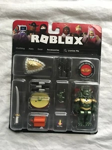 Roblox Avatar Shop Series Collection - Lionize Me Action Figure 12 Pieces NEW - Picture 1 of 2