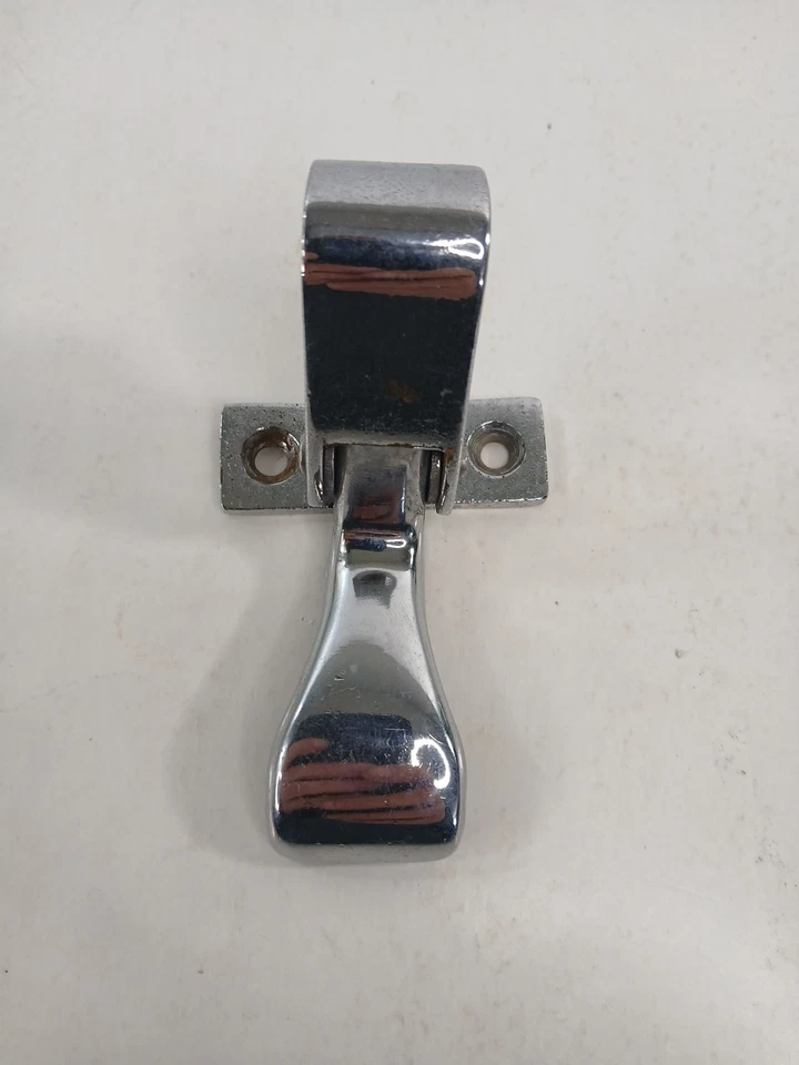 Abrazadera central del capó superior convertible Jaguar XK120 54-54, XK140 54-57 Foto 1 de 4