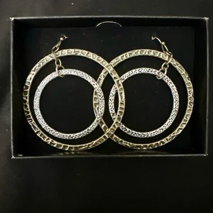 Avon Hammered Double Hoop Earrings 2011 NWT - Picture 1 of 4