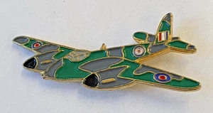 Pin de solapa de avión esmaltado - Mosquito - Imagen 1 de 4