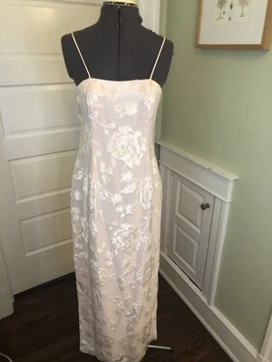 Vestido Faviana Rosa Floral Flocado Gasa Sin Mangas Baile de graduación Formal Pequeño Foto 1 de 4