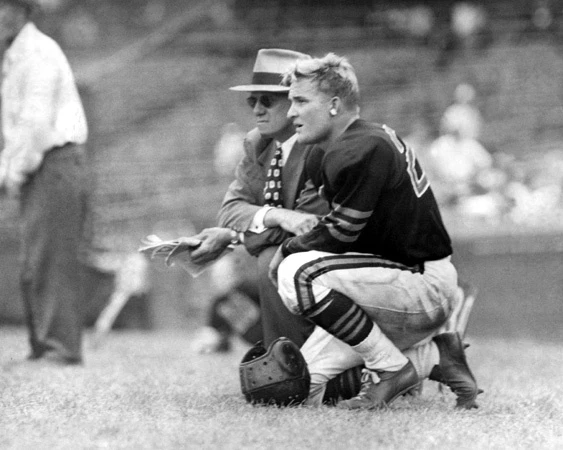 1948 Chicago Bears BOBBY LAYNE & GEORGE HALAS Glossy 8x10 Photo Football Print  - Image 1 of 1