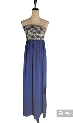 Leshop Maxi Vestido Mediano Sin Tirantes Corpiño Azul Floral Falda Azul Sólido Foto 1 de 4