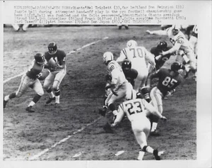 Original 1958 Baltimore Colts Recover Giants Fumble NFL Championship Wirephoto - Picture 1 of 2