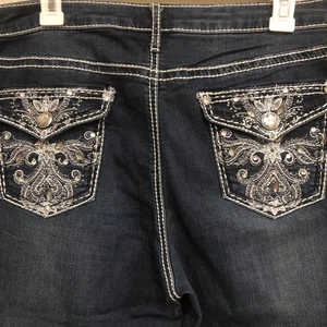 Apt. 9 Capri Jeans Size 12 Mid Rise Embellished Bling Pockets Crop Denim - Picture 1 of 10