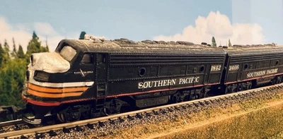 Southern Pacific F7 AB Train READ N Scale Bachmann Diesel Engine Black Widow old - Image 1 of 4