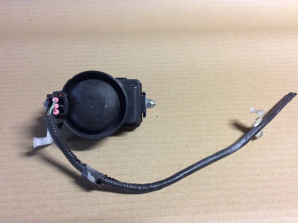 Lexus IS 220 F-Sport Anti Theft Alarm Siren Horn 8904053030  #586C - Image 1 of 4