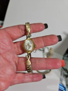 VINTAGE 10kt gold filled WALTHAM WOMAN'S I7 Jewels Watch/as Is/Japan... - Picture 1 of 10