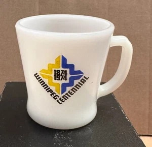 Taza de café City of Winnipeg Centennial Milk Glass Anchor Hocking Fire King 1974 - Imagen 1 de 4