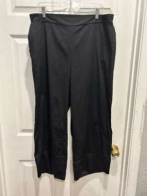 Calça Ulla Popken Pure Pull On cropped tamanho 24 bolsos elásticos na cintura preta - Imagem 1 de 4