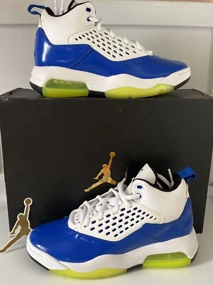 Jordan MAXIN 200 (GS) Juego Real/Voltio Blanco Negro Niños TALLA 6Y NUEVO CON CAJA Foto 1 de 4