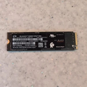 WD_BLACK SN850X NVMe 4TB NVMe M.2 Internal SSD - WDS400T2X0E - Photo 1/4