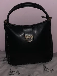 Valentino Medium Women Black Shoulder/Handbag Fairly Used. - Picture 1 of 13