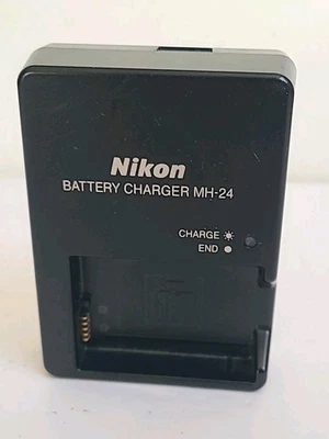 Cargador de pared de batería Nikon MH-24 para EN-EL14 y EN-EL14a - Original OEM Foto 1 de 4