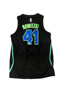 Dirk Nowitzki Signed Dallas Mavericks (2018 CITY) Jersey JSA - Picture 1 of 4
