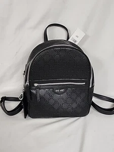 Nine West Polyvinyl schwarzer kleiner Rucksack mit abnehmbarem Kartenetui - brandneu - Bild 1 von 18