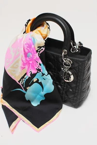 Stunning Pink Leonard Hermes Paris Floral Scarf Carre 100% Silk NP 400 Eur - Picture 1 of 7