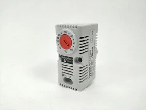 Schneider Electric NSYCCOTHC Thermostat 250V 0…60°C - Picture 1 of 5